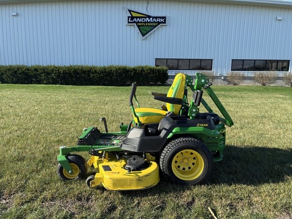 2022 John Deere Z545R Equipment Image0