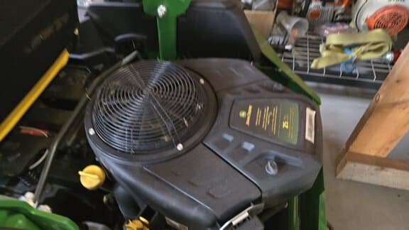 Image of John Deere Z545R equipment image 3