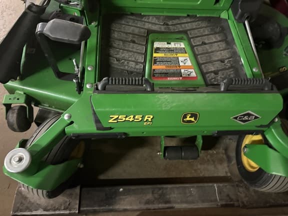 Image of John Deere Z545R equipment image 4