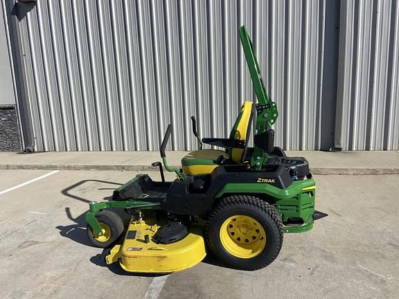 Image of John Deere Z545R equipment image 1