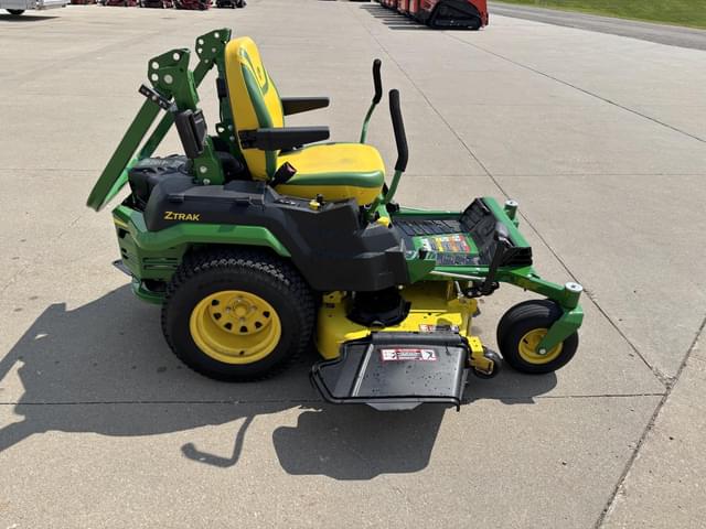 Image of John Deere Z545R equipment image 4