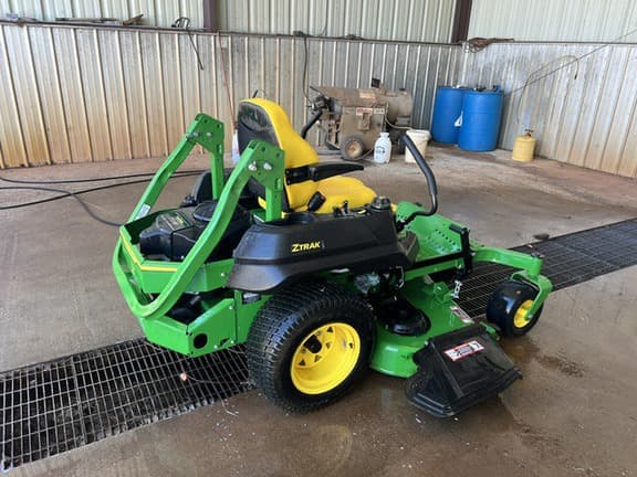 Image of John Deere Z720E equipment image 3