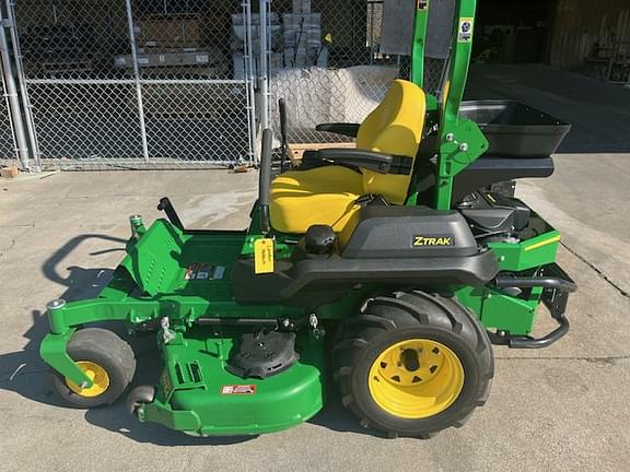 Image of John Deere Z720E equipment image 2