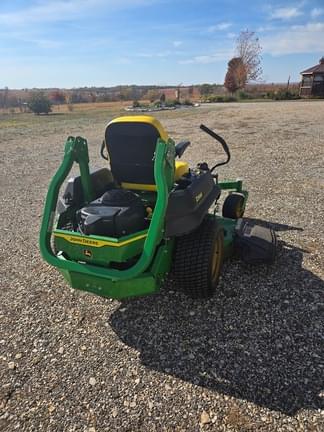Image of John Deere Z720E equipment image 1