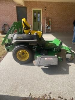 Image of John Deere Z720E equipment image 4