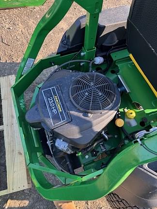 Image of John Deere Z720E equipment image 4