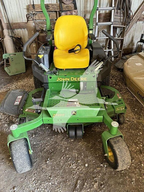 Image of John Deere Z720E Primary image