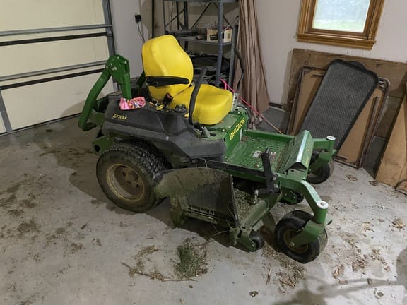 2022 John Deere Z720E Equipment Image0