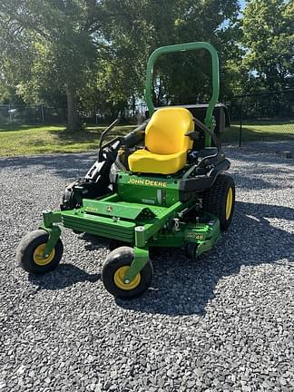 Image of John Deere Z720E equipment image 1