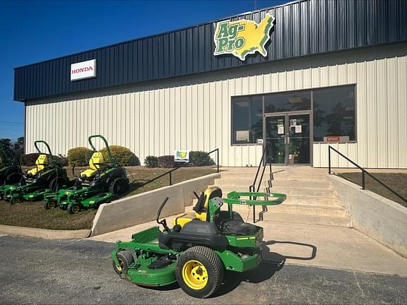 Image of John Deere Z720E equipment image 1