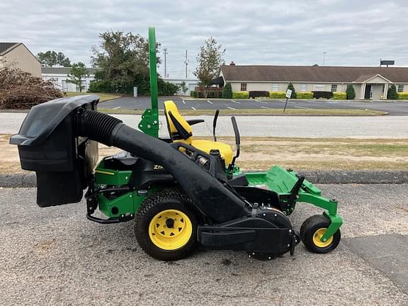 Image of John Deere Z720E equipment image 1