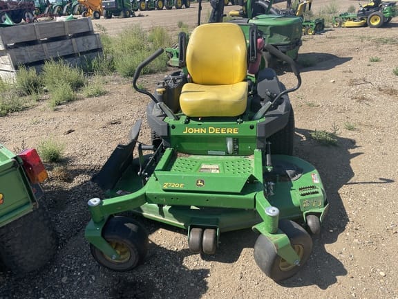 2022 John Deere Z720E Equipment Image0
