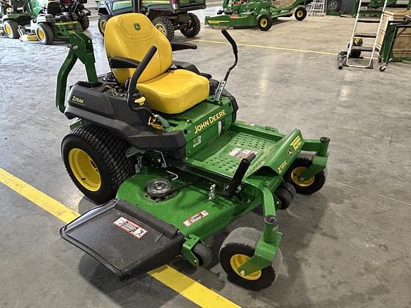 Image of John Deere Z720E equipment image 1