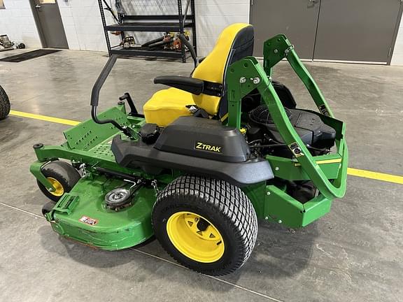 Image of John Deere Z720E equipment image 3