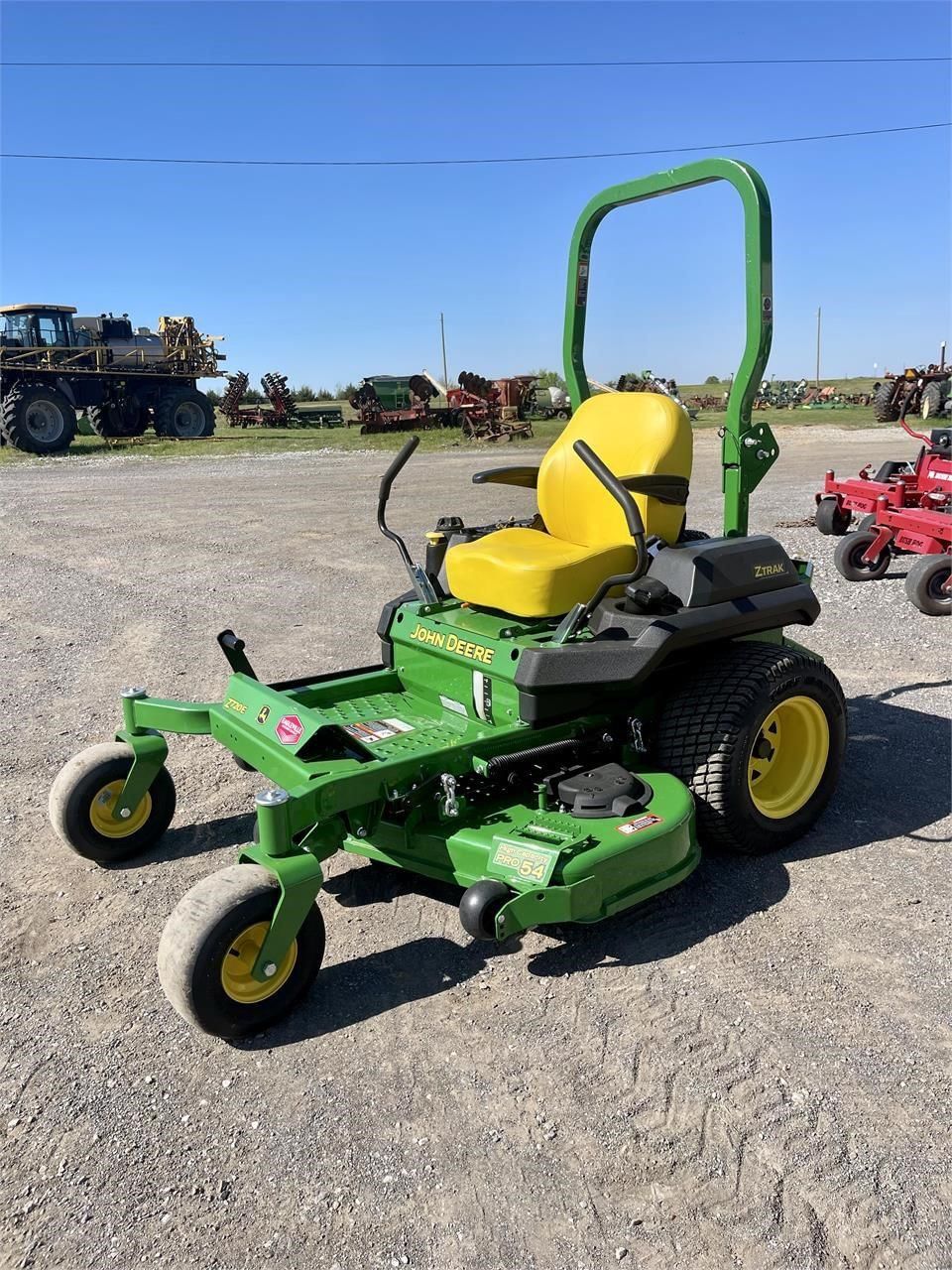 2022 John Deere Z720E Equipment Image0