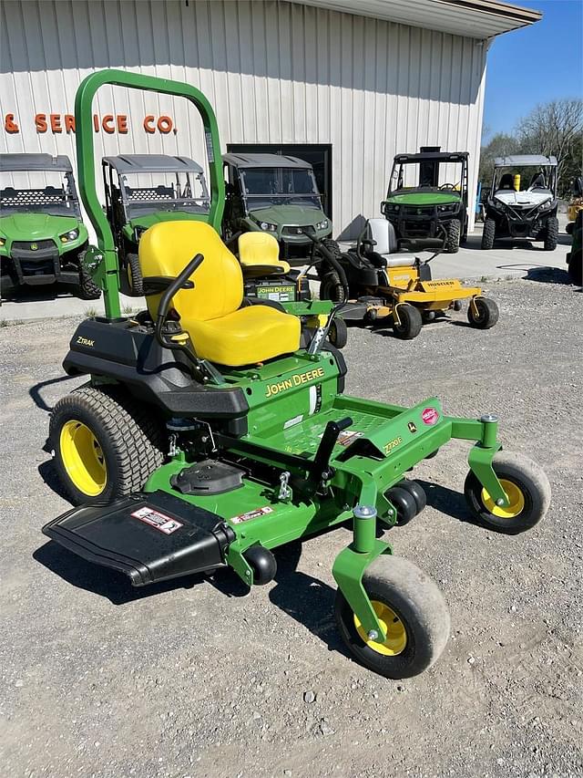 Image of John Deere Z720E equipment image 1