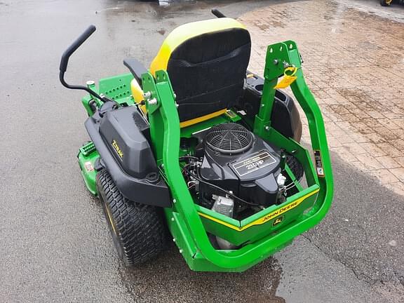 Image of John Deere Z720E equipment image 3