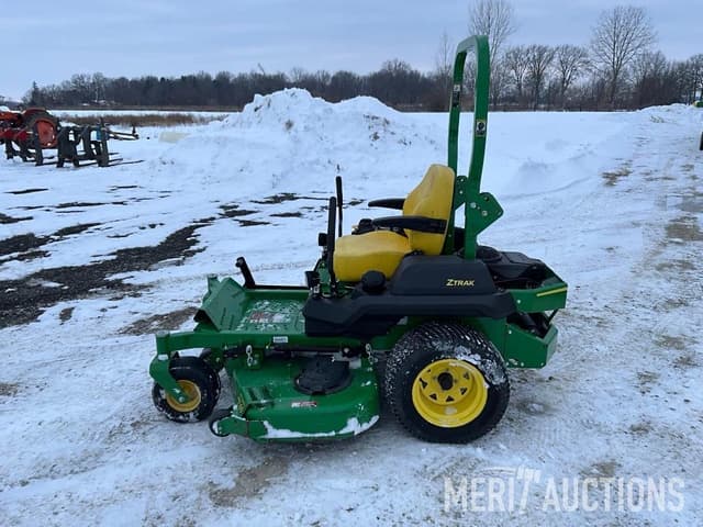 Image of John Deere Z720E equipment image 1