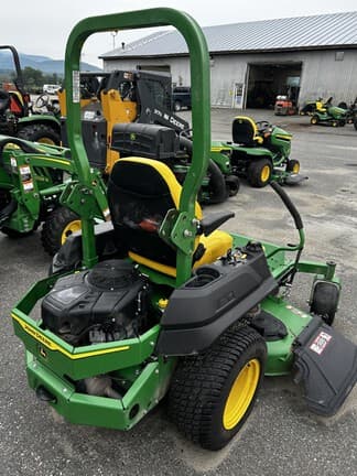 Image of John Deere Z735M equipment image 2