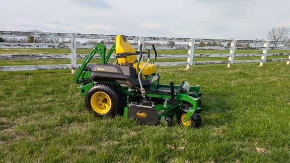 Image of John Deere Z735M equipment image 3
