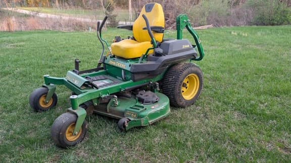 Image of John Deere Z735M equipment image 2