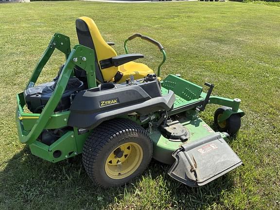 Image of John Deere Z735M equipment image 2
