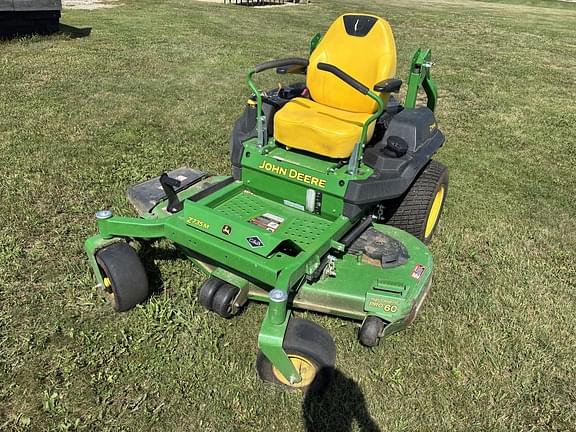 Image of John Deere Z735M equipment image 1
