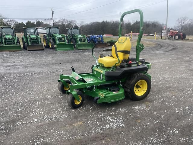 Image of John Deere Z735M equipment image 1