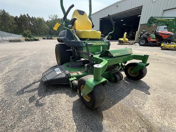 Image of John Deere Z735M equipment image 2