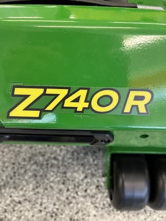 Image of John Deere Z740R equipment image 1