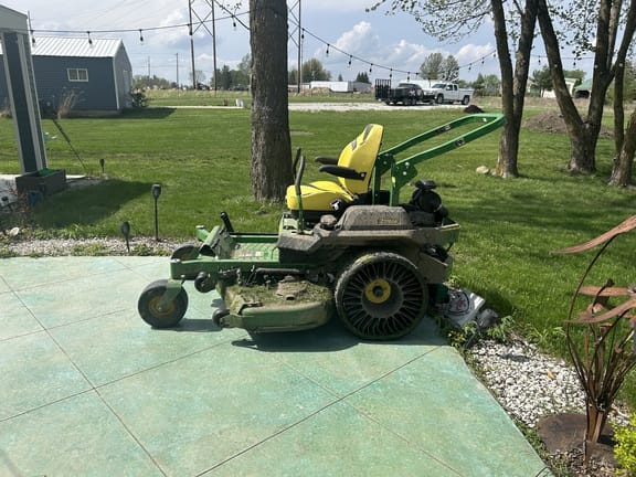 2022 John Deere Z740R Equipment Image0