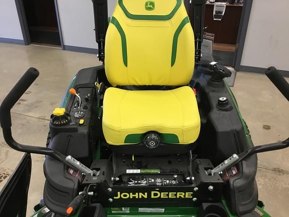 Image of John Deere Z920M equipment image 1