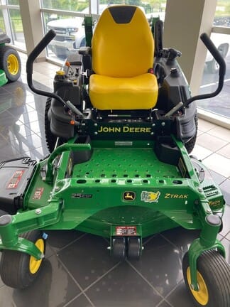 2025 John Deere Z920M Equipment Image0