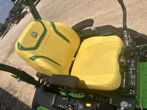 Image of John Deere Z920M equipment image 4