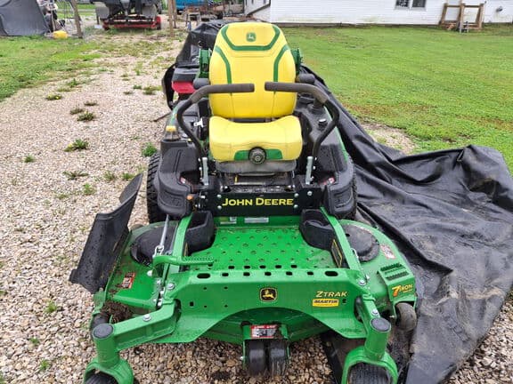 Image of John Deere Z920M equipment image 1