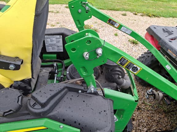 Image of John Deere Z920M equipment image 3