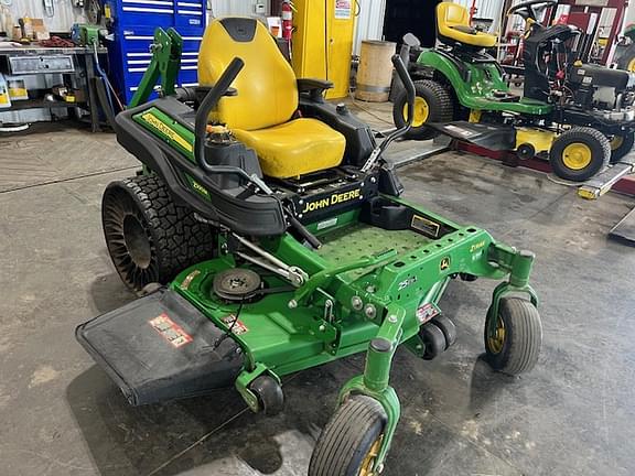 Image of John Deere Z920M equipment image 1