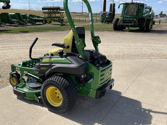 Image of John Deere Z920M equipment image 1