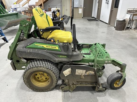 Image of John Deere Z920M equipment image 1