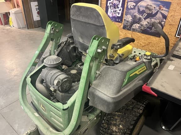 Image of John Deere Z920M equipment image 4