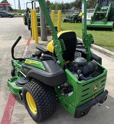 Image of John Deere Z920M equipment image 2