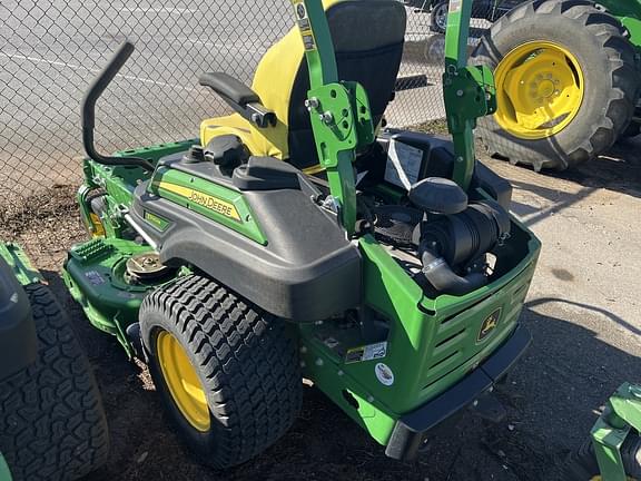 Image of John Deere Z920M equipment image 1