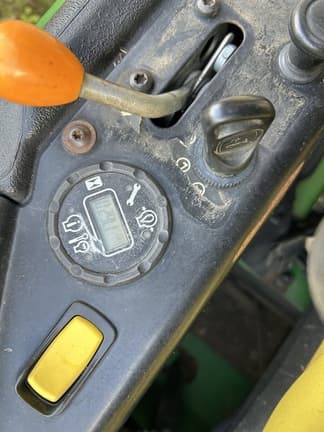 Image of John Deere Z920M equipment image 3