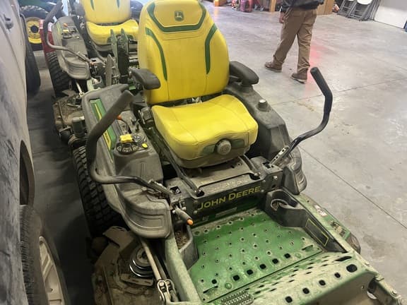 Image of John Deere Z920M equipment image 3
