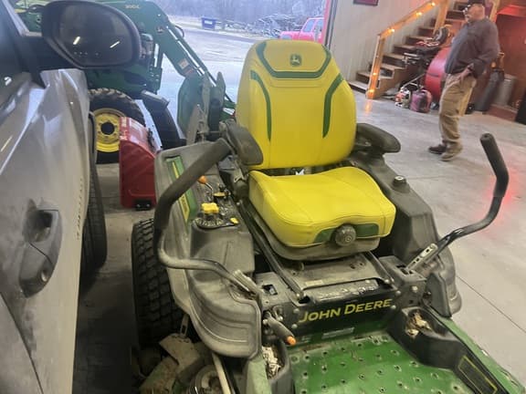 Image of John Deere Z920M equipment image 1