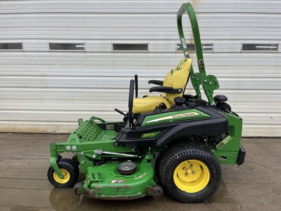 Image of John Deere Z920M equipment image 1