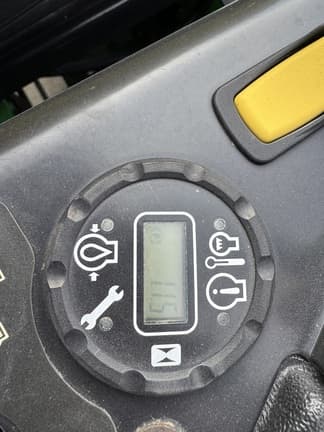 Image of John Deere Z920M equipment image 3