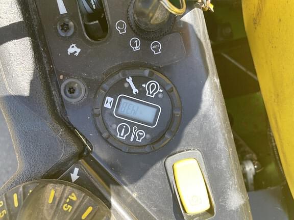 Image of John Deere Z920M equipment image 4