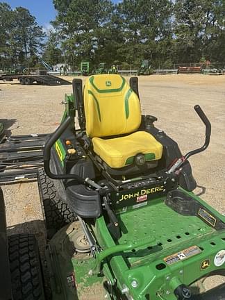 Image of John Deere Z930M equipment image 1