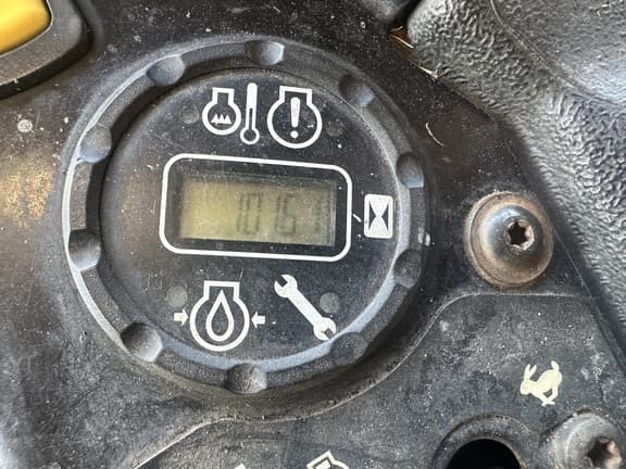 Image of John Deere Z930M equipment image 3